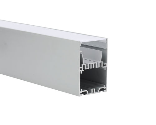 Το οδηγημένο σχεδιάγραμμα αργιλίου heatsink με το PC πάγωσε την κάλυψη για τον οδηγό στο σχεδιάγραμμα αλουμινίου των οδηγήσεων